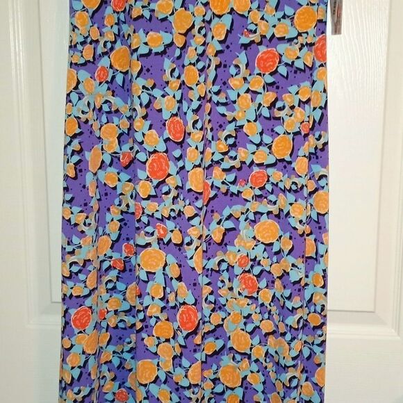 NWT Lularoe Floral Multicolored Shortsleeves Full - Picture 1 of 9
